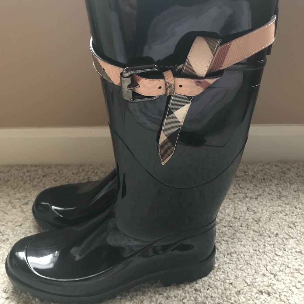 Burberry Rain Boots ⚡️SALE⚡️
